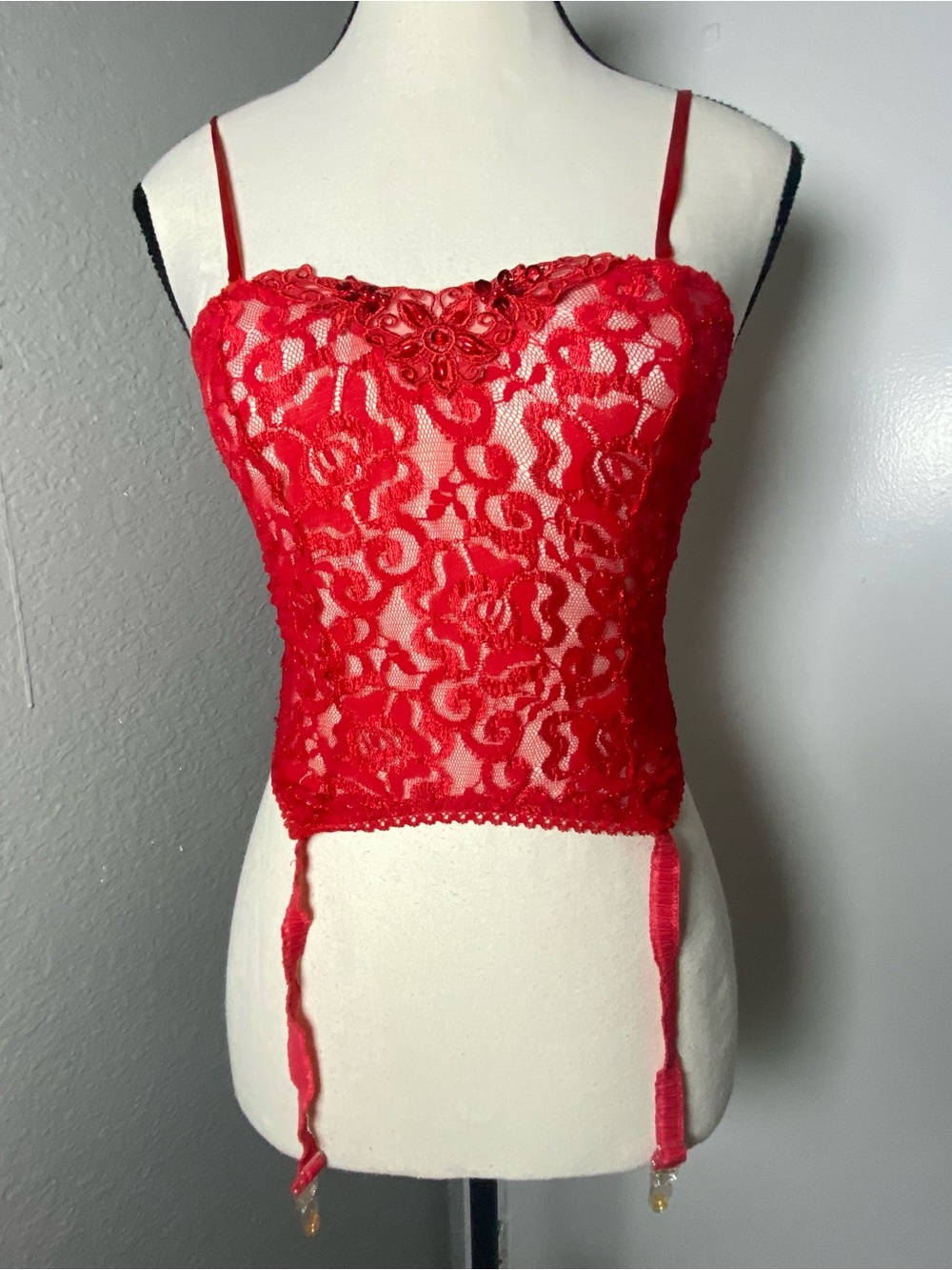 Y2K Red sheer lace beaded cami garter clip  top size medium